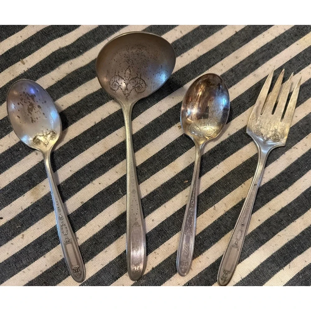 Vintage Oneida  GrosvenorCommunity Plate Silverplate Flatware Pattern 4pc Set